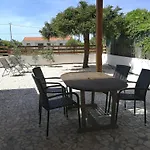 度假居 Yucca Garden *